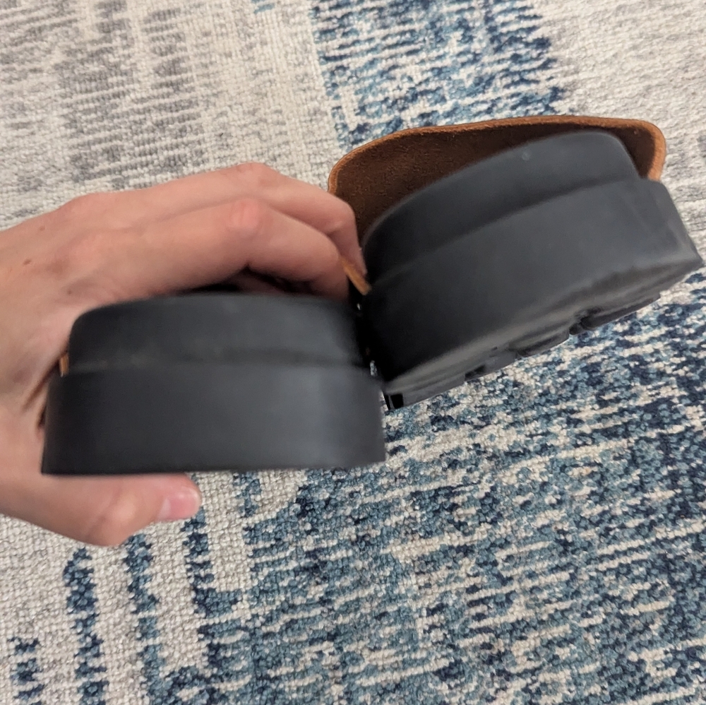 Camper Black Leather Slip-On Clogs - Picture 4 of 8